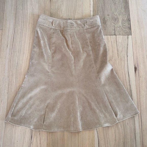 Larry Levine Tan Corduroy Skirt Size 6 - Picture 1 of 5